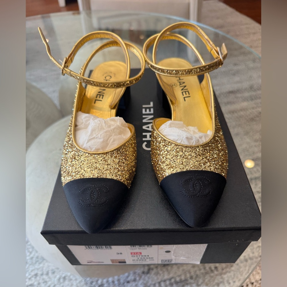 Chanel Gold and black glitter pumps 38 NWT